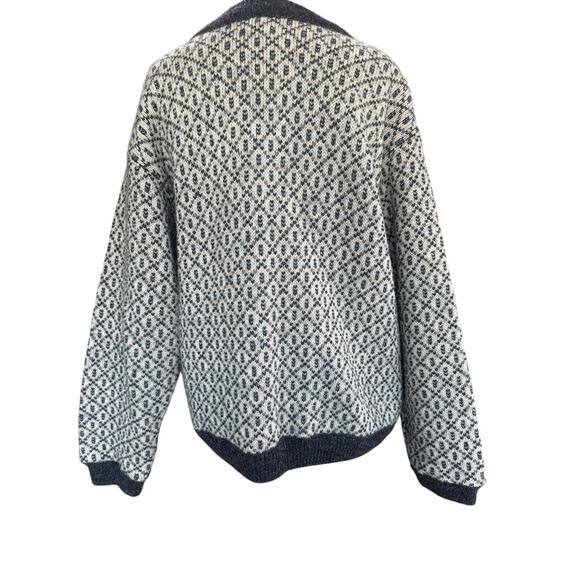 Vintage LL Bean Norway Wool Ladies Nordic Cardigan Sweater Gray Size Medium - Picture 4 of 11